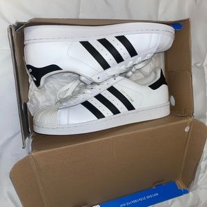 Women’s white/black Superstar adidas